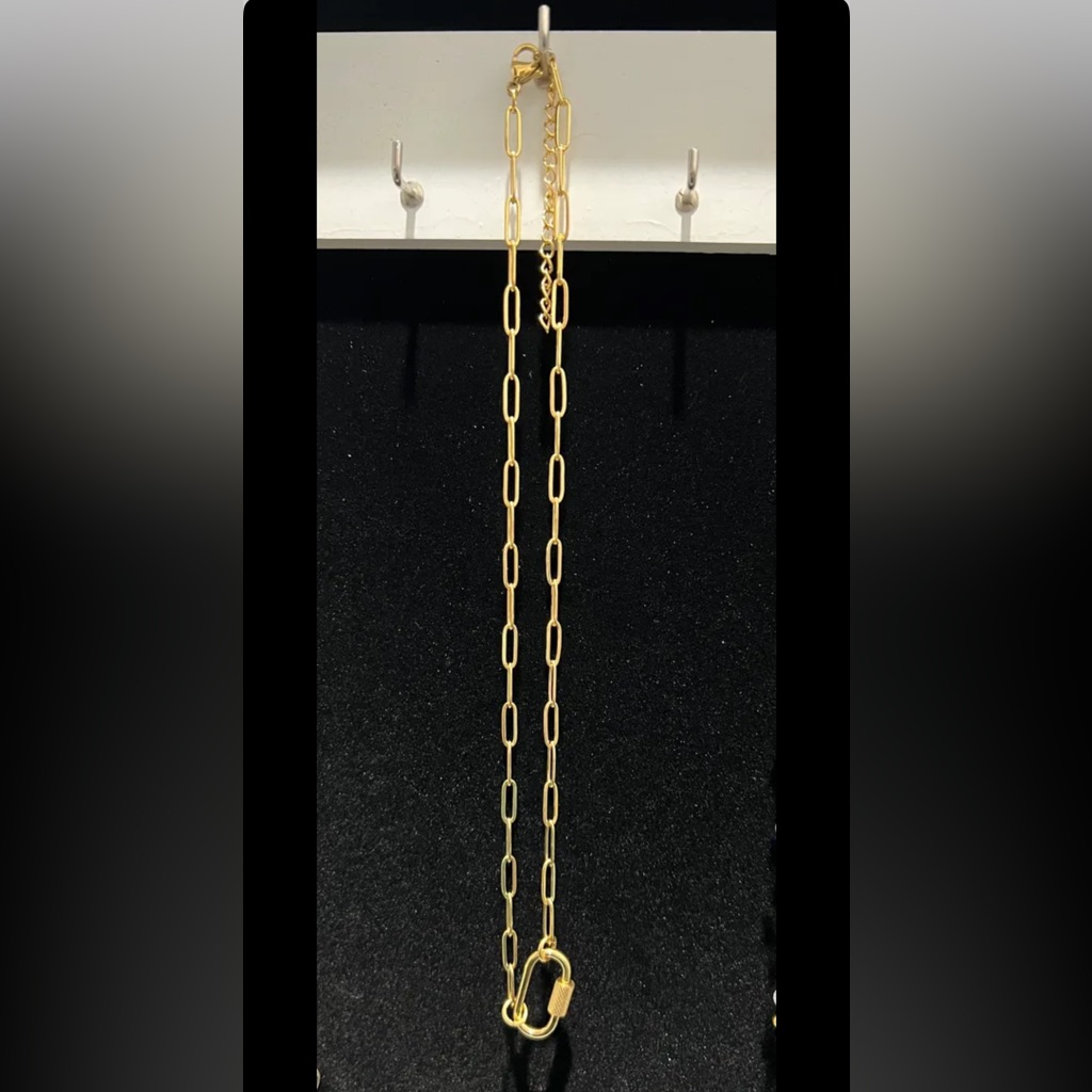 Elegant Gold Chain Necklace